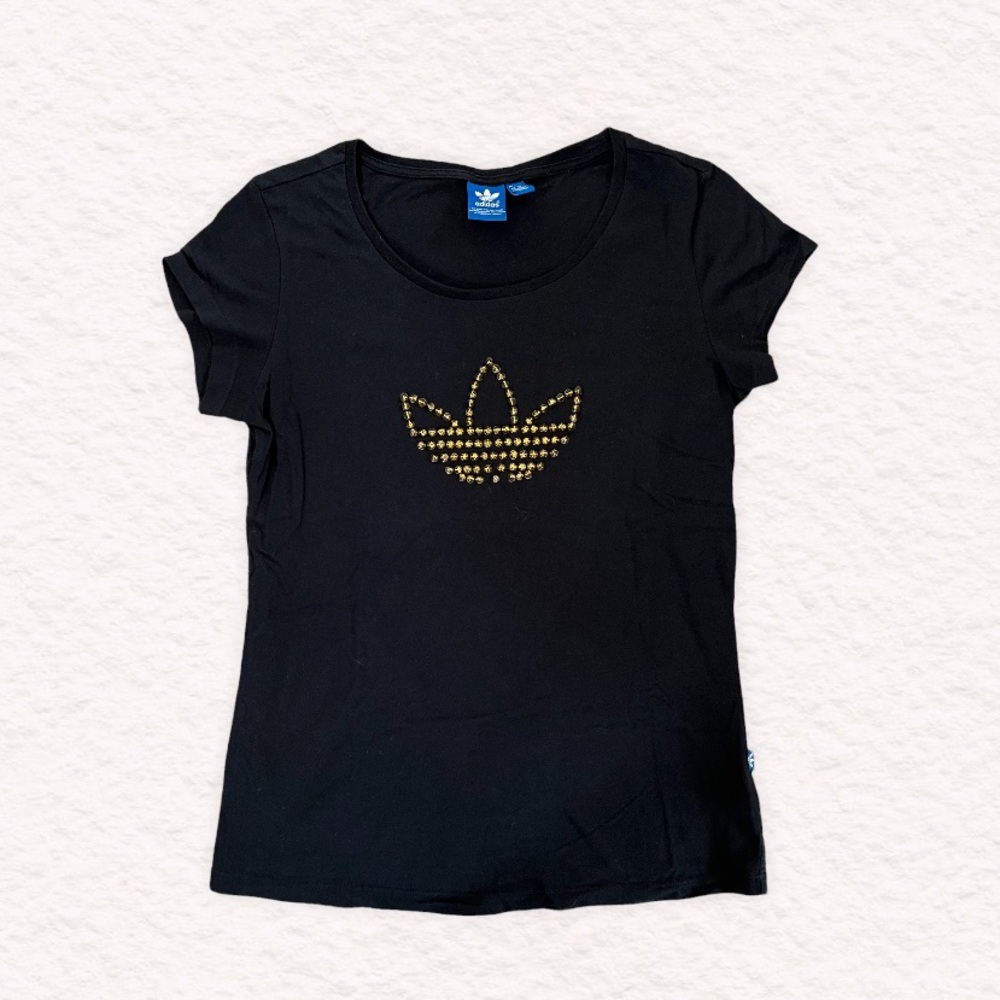💙 GUC💙 ADIDAS Gold Studded Scoop Neck Tee